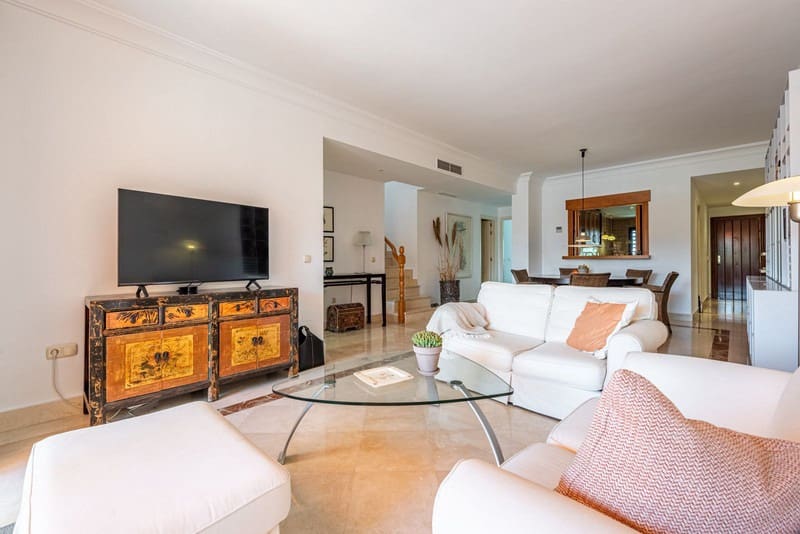 3 soverom Penthouse til salgs i San Pedro de Alcantara med svømmebasseng garasje - € 1 994 000 (Ref: 9935782)