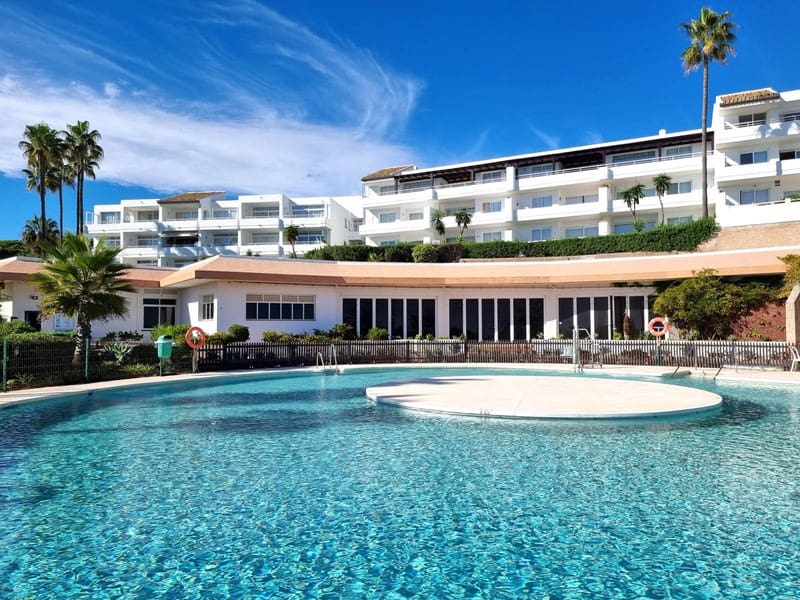1 soveværelse Lejlighed til salg i Mijas Costa med swimmingpool - € 599.000 (Ref: 9935791)