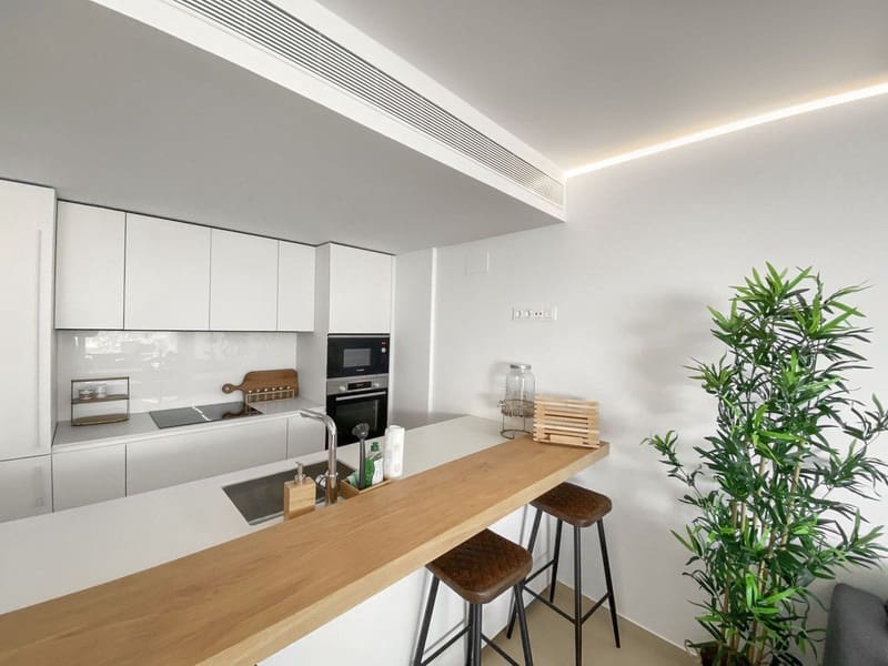 2 slaapkamer Appartement te koop in Carvajal met zwembad garage - € 599.000 (Ref: 9935792)