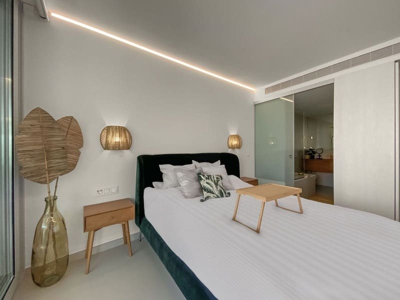 2 slaapkamer Appartement te koop in Carvajal met zwembad garage - € 599.000 (Ref: 9935792)