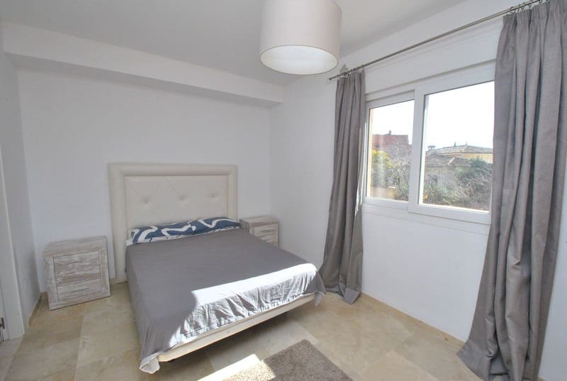 4 slaapkamer Huis te koop in Cabopino met zwembad garage - € 495.000 (Ref: 9935793)