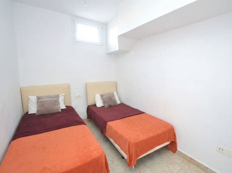 4 slaapkamer Huis te koop in Cabopino met zwembad garage - € 495.000 (Ref: 9935793)