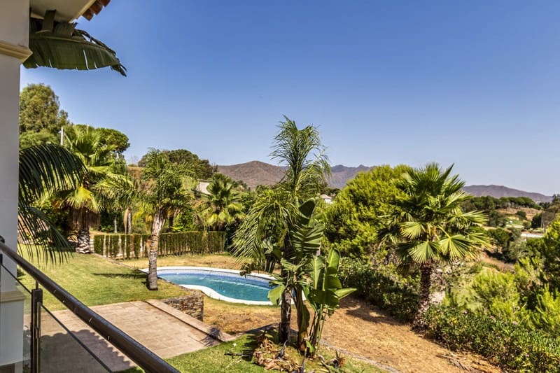 4 soverom Villa til salgs i La Cala de Mijas med svømmebasseng garasje - € 1 350 000 (Ref: 9935794)