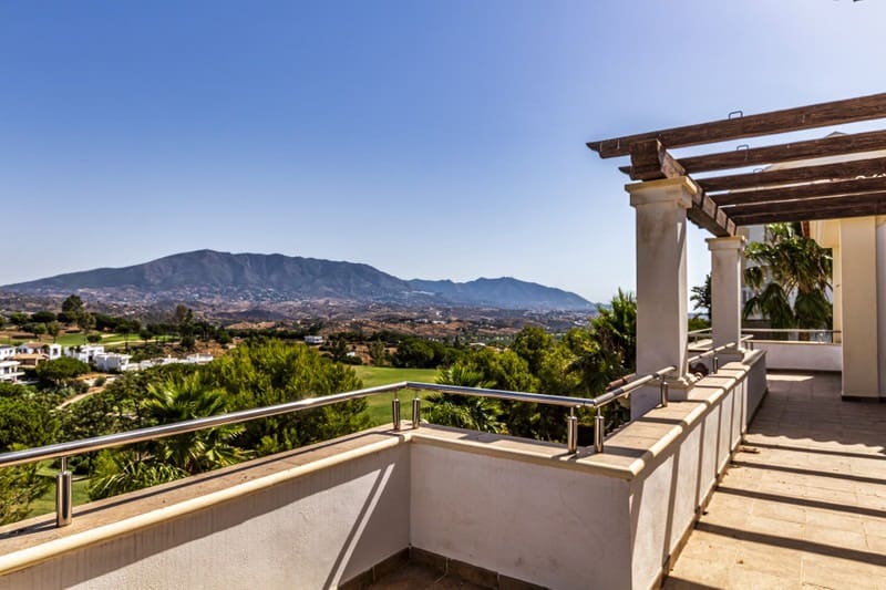 4 soverom Villa til salgs i La Cala de Mijas med svømmebasseng garasje - € 1 350 000 (Ref: 9935794)