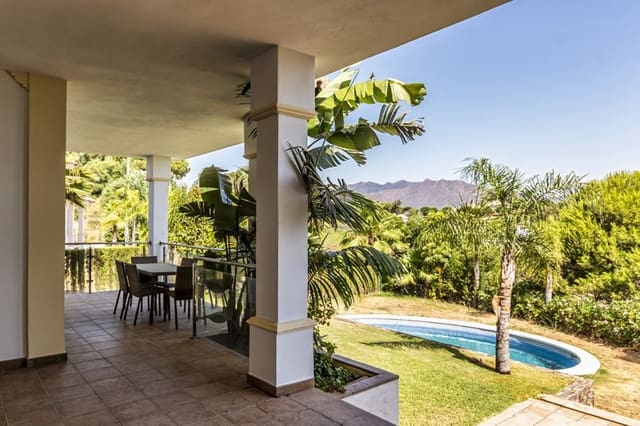 4 soverom Villa til salgs i La Cala de Mijas, Mijas med svømmebasseng garasje - € 1 350 000 (Ref: 9935794)