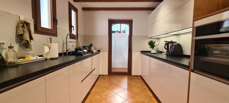 3 bedroom Villa for sale in Mijas Costa with pool garage - € 1,350,000 (Ref: 9935795)