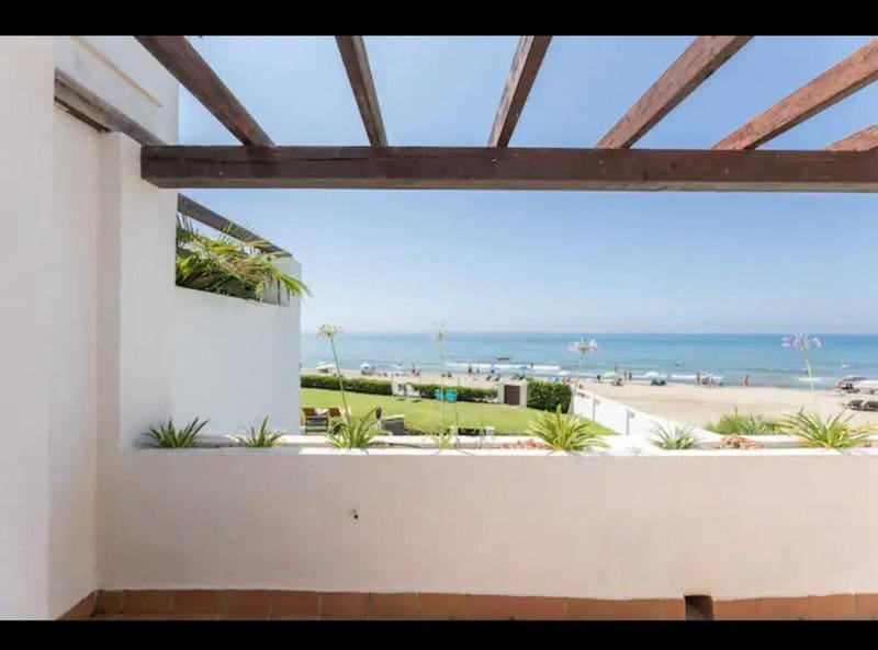 4 slaapkamer Halfvrijstaande villa te koop in Las Chapas met zwembad garage - € 1.950.000 (Ref: 9935799)