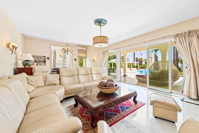 6 bedroom Villa for sale in Estepona with pool garage - € 10,000,000 (Ref: 9935803)