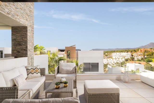 3 camera da letto Attico in vendita in Cabopino, Marbella con piscina garage - 1.150.000 € (Rif: 9935806)