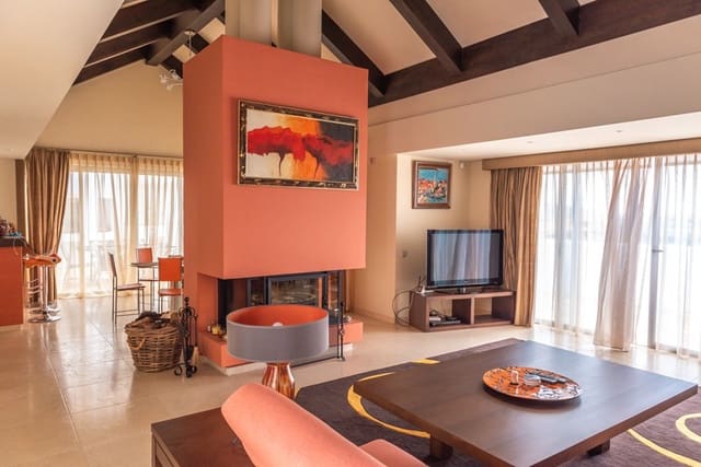 3 soveværelse Penthouse til salg i Los Flamingos, Benahavís med swimmingpool garage - € 1.395.000 (Ref: 9935807)