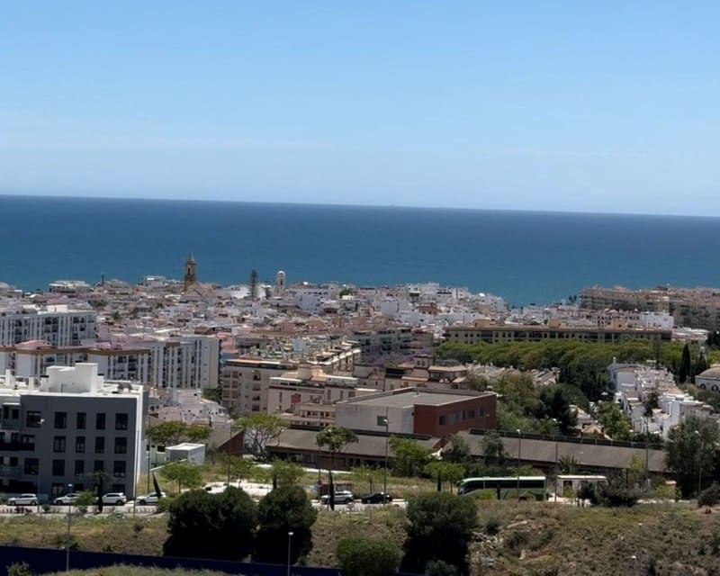 2 soverom Penthouse til salgs i Estepona med svømmebasseng garasje - € 960 000 (Ref: 9935810)