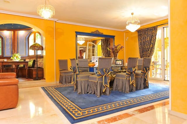 4 soveværelse Villa til salg i Benalmádena med swimmingpool garage - € 1.600.000 (Ref: 9935813)