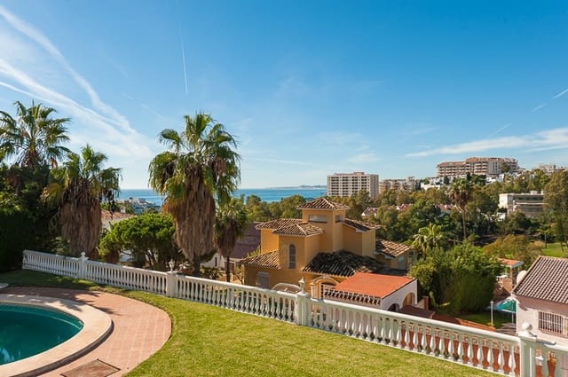 4 soveværelse Villa til salg i Benalmádena med swimmingpool garage - € 1.600.000 (Ref: 9935813)