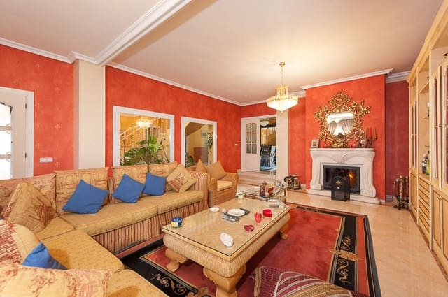 4 soveværelse Villa til salg i Benalmádena med swimmingpool garage - € 1.600.000 (Ref: 9935813)