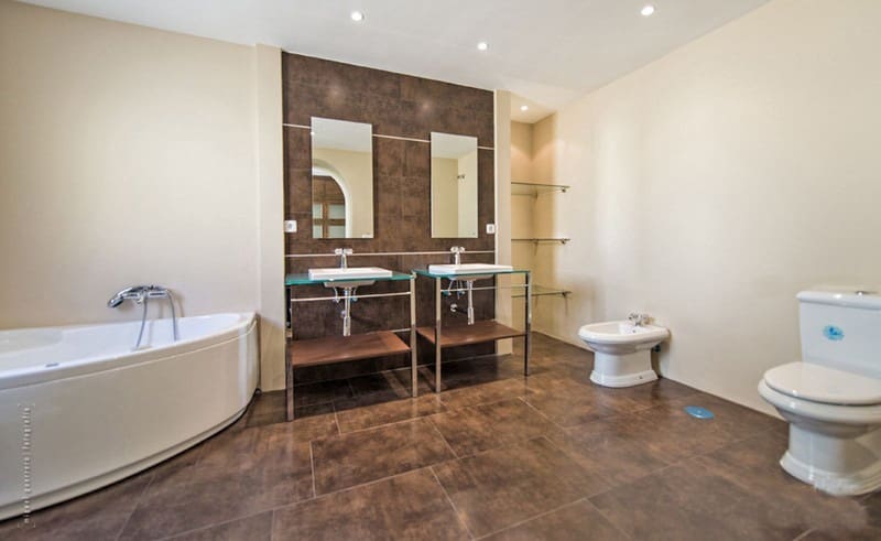 4 soverom Villa til salgs i Benalmadena med svømmebasseng garasje - € 2 200 000 (Ref: 9935814)