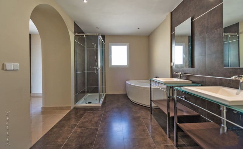 4 soverom Villa til salgs i Benalmadena med svømmebasseng garasje - € 2 200 000 (Ref: 9935814)