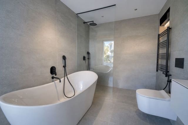 3 slaapkamer Appartement te koop in Marbella met zwembad garage - € 1.375.000 (Ref: 9935819)