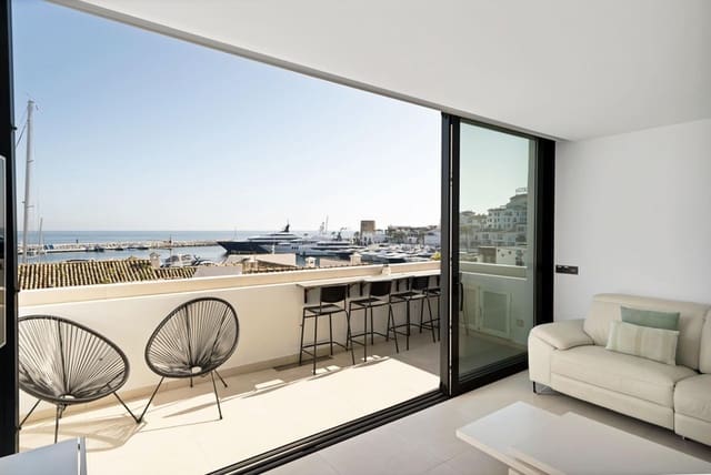 2 chambre Appartement à vendre à Puerto Banus, Marbella avec garage - 1 385 000 € (Ref: 9935820)