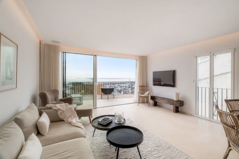 2 soverom Penthouse til salgs i Puerto Banus med garasje - € 1 295 000 (Ref: 9935822)