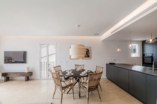 2 soverom Penthouse til salgs i Puerto Banus, Marbella med garasje - € 1 295 000 (Ref: 9935822)