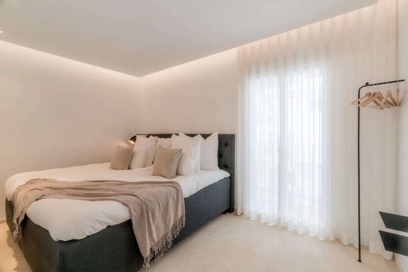 2 soverom Penthouse til salgs i Puerto Banus med garasje - € 1 295 000 (Ref: 9935822)