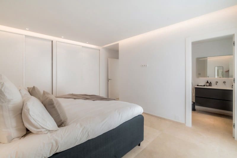 2 soverom Penthouse til salgs i Puerto Banus med garasje - € 1 295 000 (Ref: 9935822)