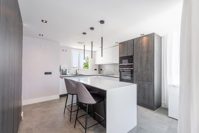 3 sovrum Takvåning till salu i La Quinta med pool garage - 1 450 000 € (Ref: 9935823)