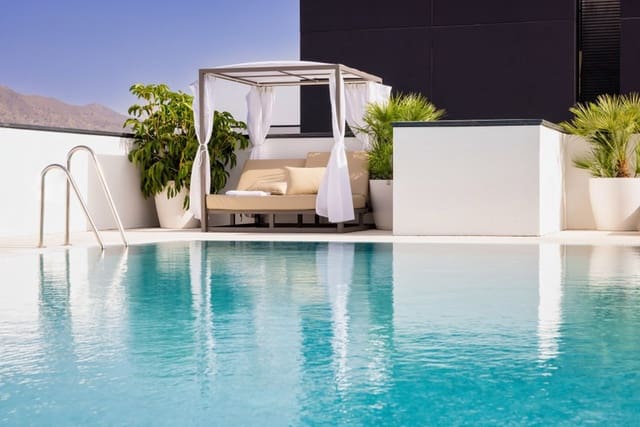 4 soveværelse Lejlighed til salg i Málaga by med swimmingpool garage - € 2.200.000 (Ref: 9935828)