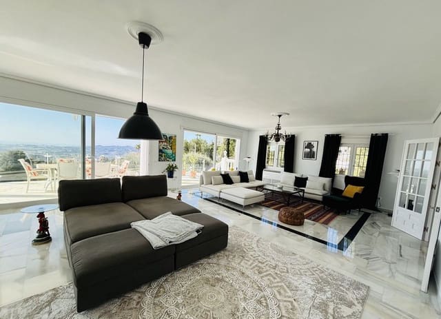 5 soveværelse Villa til salg i Valtocado, Mijas med swimmingpool garage - € 1.499.000 (Ref: 9935830)