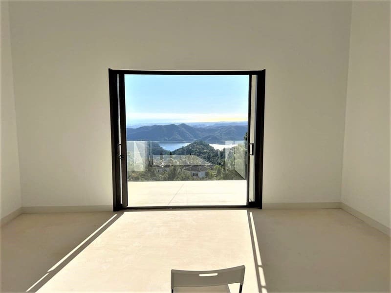 6 camera da letto Villa in vendita in Istan con piscina garage - 2.850.000 € (Rif: 9935833)