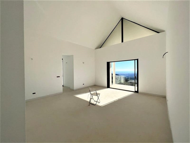 6 camera da letto Villa in vendita in Istan con piscina garage - 2.850.000 € (Rif: 9935833)