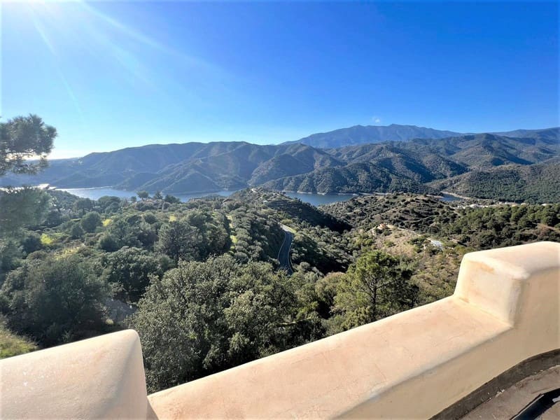 6 camera da letto Villa in vendita in Istan con piscina garage - 2.850.000 € (Rif: 9935833)