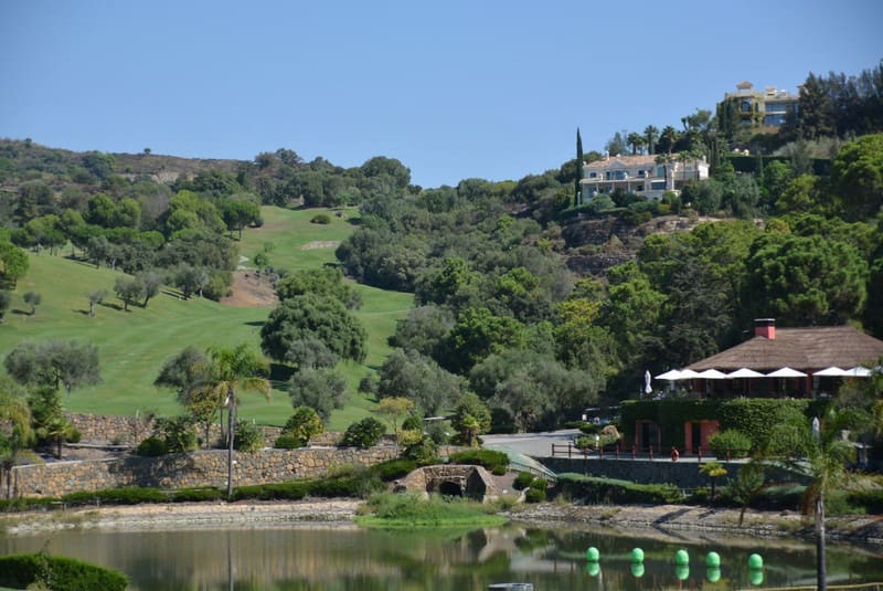 4 bedroom Villa for sale in Benahavis with pool garage - € 7,300,000 (Ref: 9935834)