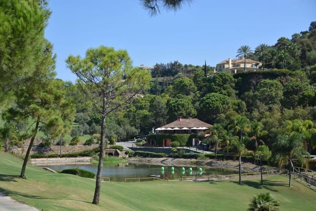 4 bedroom Villa for sale in Benahavís with pool garage - € 7,300,000 (Ref: 9935834)