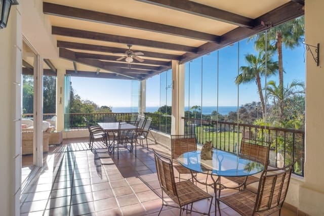 8 soverom Villa til salgs i Los Monteros, Marbella med svømmebasseng garasje - € 12 500 000 (Ref: 9935835)
