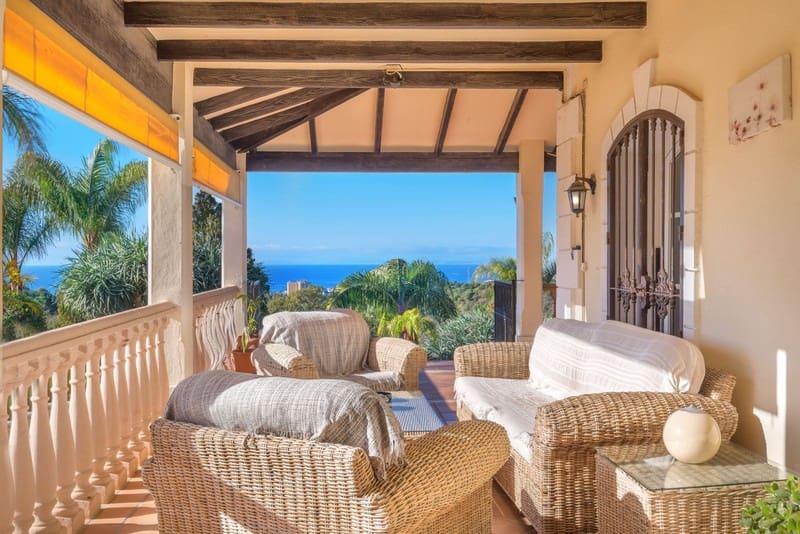 8 sovrum Villa till salu i Los Monteros med pool garage - 12 500 000 € (Ref: 9935835)