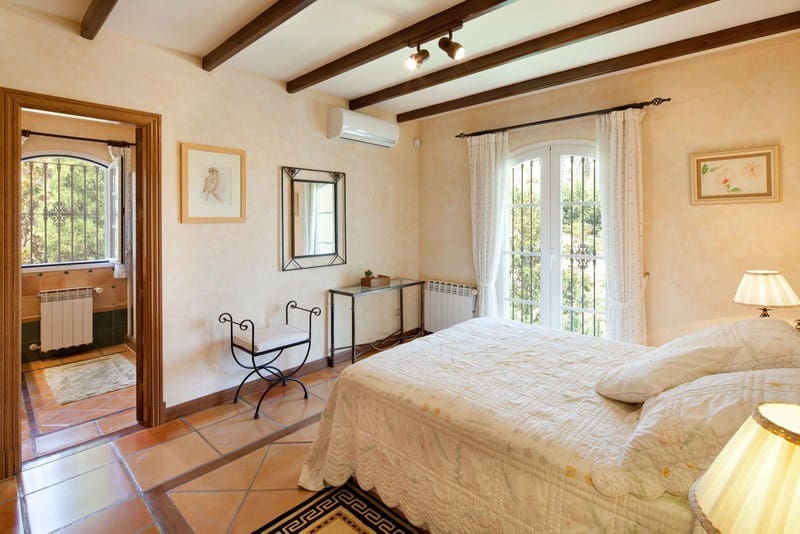 8 sovrum Villa till salu i Los Monteros med pool garage - 12 500 000 € (Ref: 9935835)