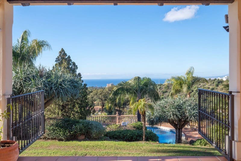 8 sovrum Villa till salu i Los Monteros med pool garage - 12 500 000 € (Ref: 9935835)
