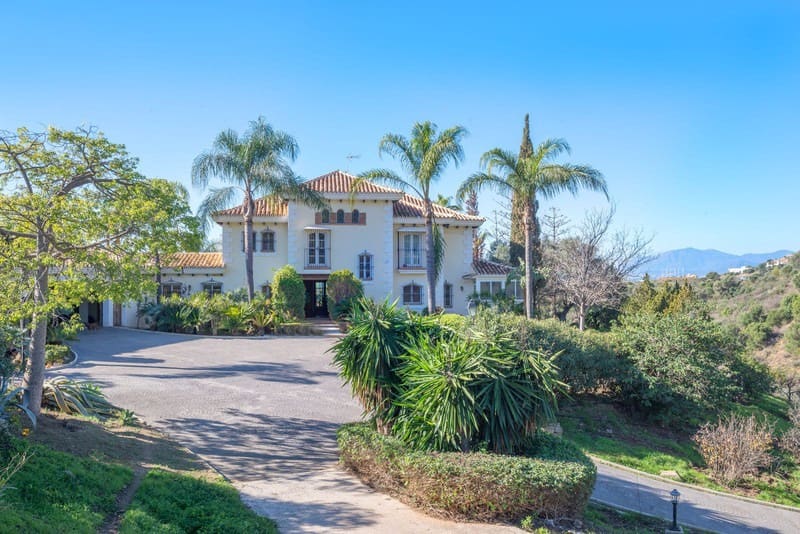 8 sovrum Villa till salu i Los Monteros med pool garage - 12 500 000 € (Ref: 9935835)