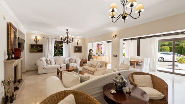 5 slaapkamer Villa te koop in Atalaya-Isdabe, Estepona met zwembad garage - € 3.200.000 (Ref: 9935836)