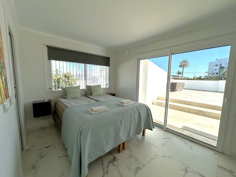 7 soveværelse Villa til salg i Mijas Costa med swimmingpool garage - € 3.720.000 (Ref: 9935837)
