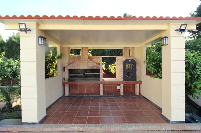 8 soveværelse Villa til salg i San Pedro de Alcantara, Marbella med swimmingpool garage - € 6.000.000 (Ref: 9935839)