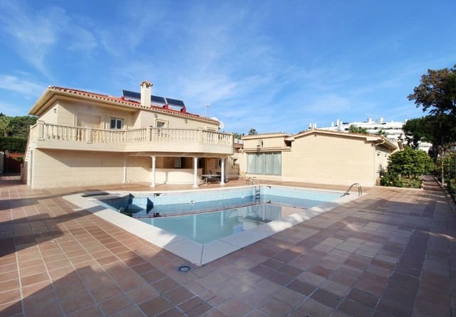 8 soveværelse Villa til salg i San Pedro de Alcantara, Marbella med swimmingpool garage - € 6.000.000 (Ref: 9935839)