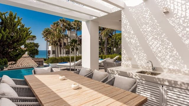 4 soveværelse Villa til salg i Golden Mile, Marbella med swimmingpool garage - € 10.900.000 (Ref: 9935840)