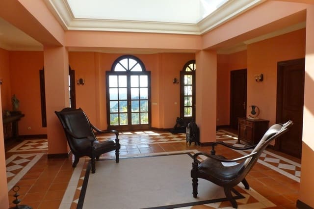 Chalet de 6 habitaciones en La Zagaleta, Benahavís en venta con piscina garaje - 7.600.000 € (Ref: 9935841)