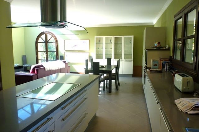 Chalet de 6 habitaciones en La Zagaleta, Benahavís en venta con piscina garaje - 7.600.000 € (Ref: 9935841)