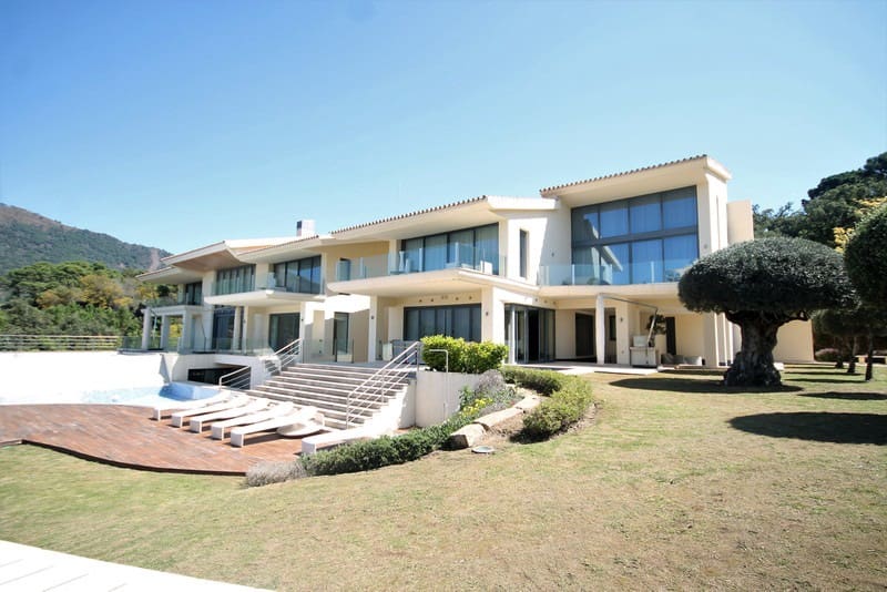 9 sypialnia Willa na sprzedaż w La Zagaleta z basenem garażem - 9 000 000 € (Ref: 9935843)