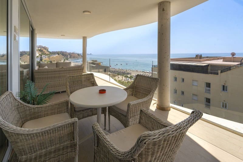 2 slaapkamer Penthouse te koop in Carvajal met zwembad garage - € 1.299.000 (Ref: 9935851)