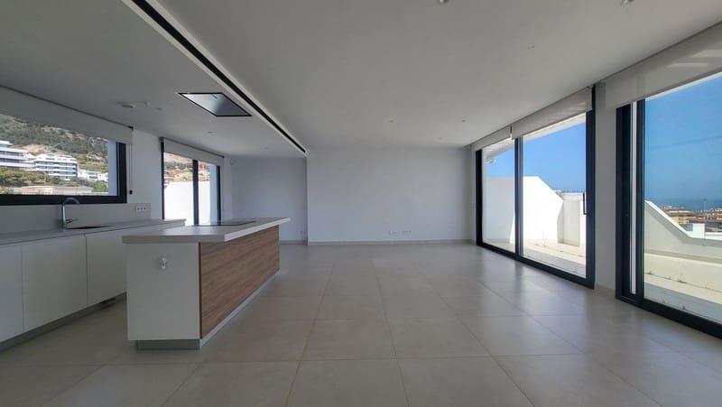 3 slaapkamer Penthouse te koop in Carvajal met zwembad - € 1.325.000 (Ref: 9935852)