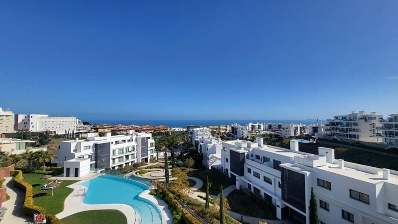 3 slaapkamer Penthouse te koop in Carvajal met zwembad - € 1.325.000 (Ref: 9935852)